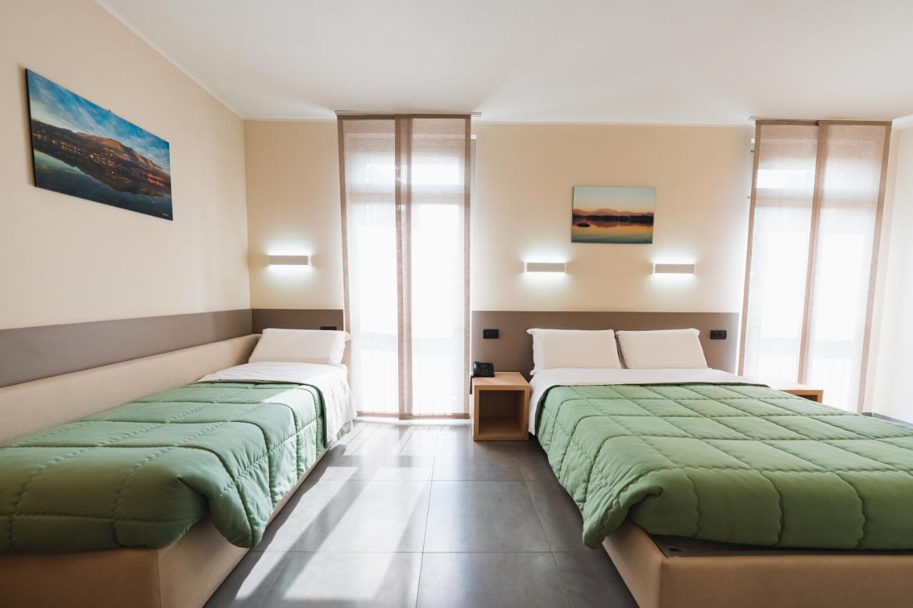 Parini Hotel Bosisio Parini Kültér fotó