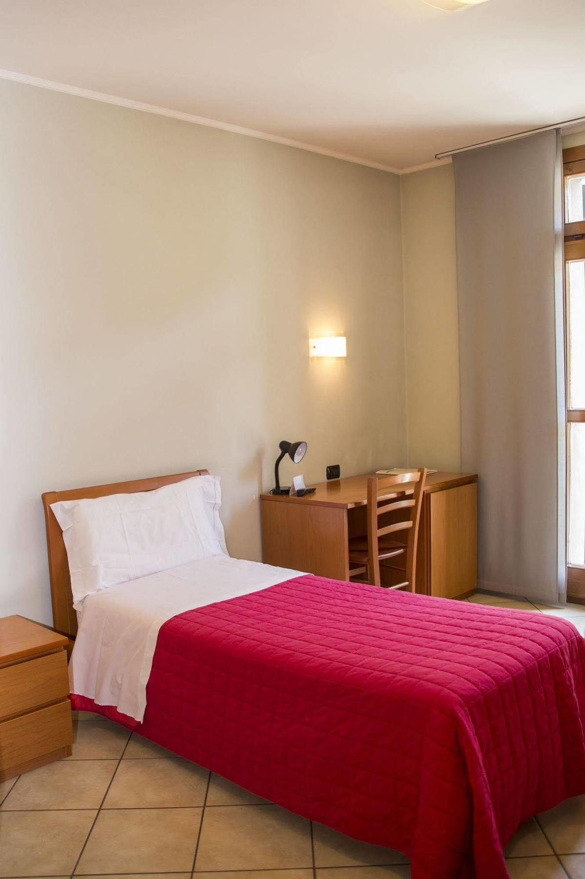 Parini Hotel Bosisio Parini Kültér fotó